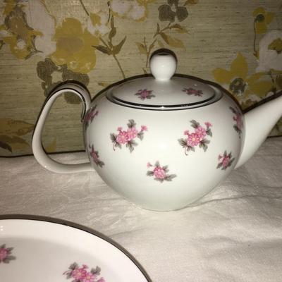 Noritake Palace Rose snack set