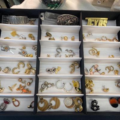 Lot 11: Jewelry Table Selection