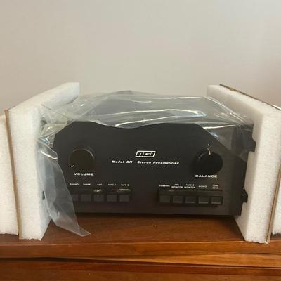US1763 AGI 511 A High Speed Preamplifier w/ Phono
