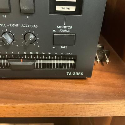 US1764 Onkyo Integra TA-2056 Three Head Cassette Deck Player
