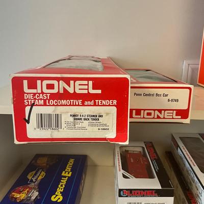 US1766 Lionel Die-Cast Steam Locomotive and Tender with PA. Central Box Car