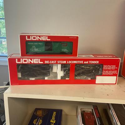 US1766 Lionel Die-Cast Steam Locomotive and Tender with PA. Central Box Car