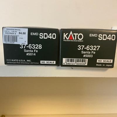 US1775 KATO HO Scale Like new Santa Fe Trains