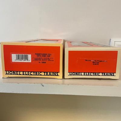 US1777 Lionel Pennsylvania Full Vista Dome Car & Single Door Box Car