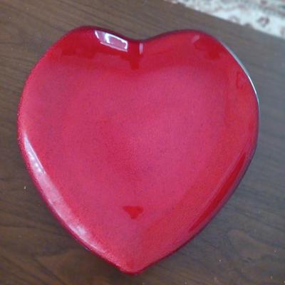 heart shaped resin platter