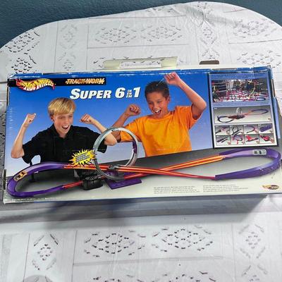 Ubuy Hot Wheels Terrordactyl Track Set HOT WHEELS SUPER IN TRACK
