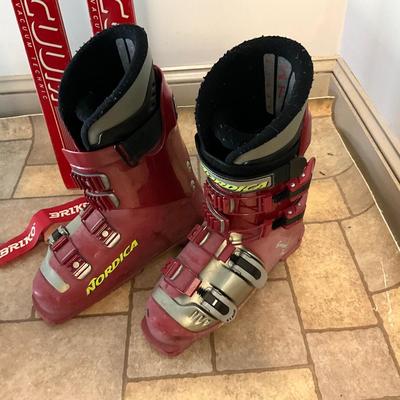 US1827 Set of FISCHER Racing RC4 Vacuum Skis with Poles and Boots
