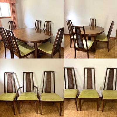 Dining Table with 6 Chairs *Read Details