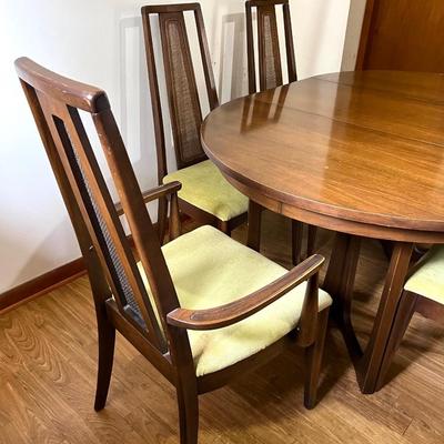 Dining Table with 6 Chairs *Read Details