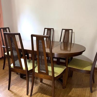 Dining Table with 6 Chairs *Read Details