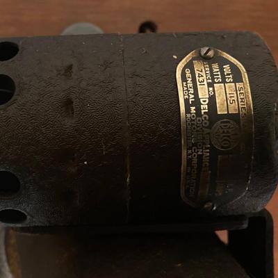Singer Sewing Type 66 in Cabinet
