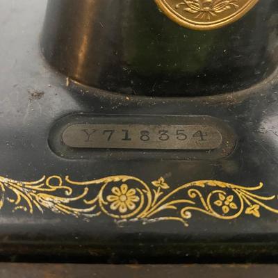 Vintage Singer Sewing Machine