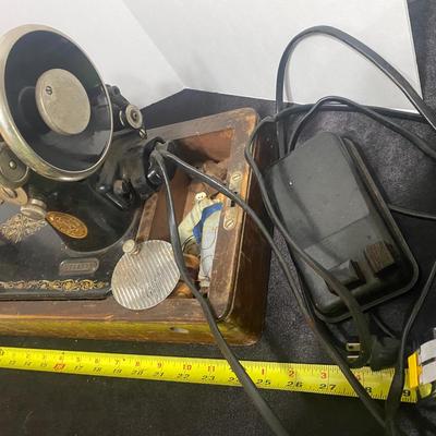 Vintage Singer Sewing Machine