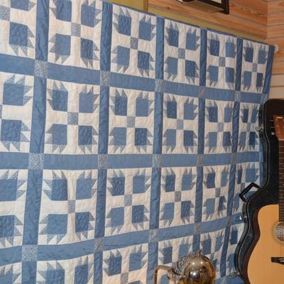 Hand-Stitched and Quilted Maple Leaf Variation Quilt 115x87