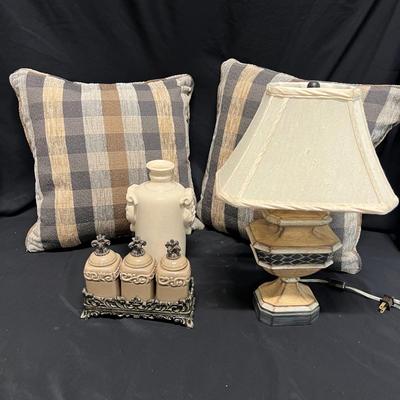 Neutral Toned Decor - Table Lamp, Accent Pillows & More (B2-RG)