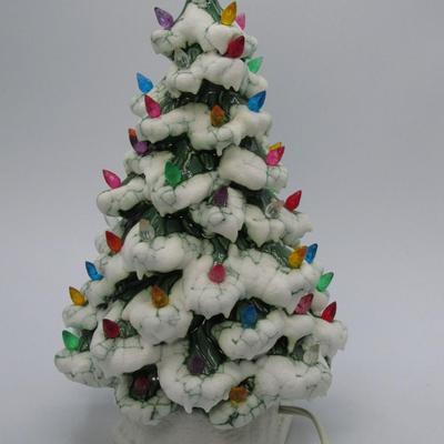 Vintage Signed Holland Mold Ceramic Plastic Light Bulbs Lighted Snowy Christmas Tree