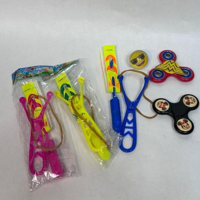 Pair of Fidget Spinners and Rubber Band Shooter Toys