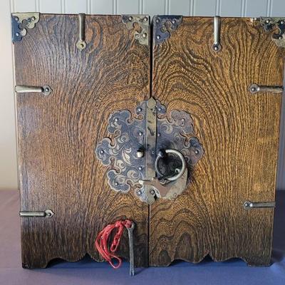 Korean Apothecary Doctor's Traveling Medicine Chest