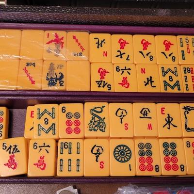Vintage Cardinal Mah Jongg Set