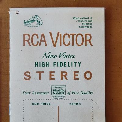 Vintage RCA Victor new Vista High Fidelity Console Stereo