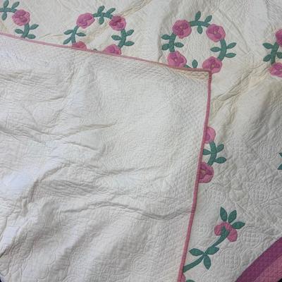Vintage Hand Made Pink Rose Wreath Quilt Blanket Bedspread #1