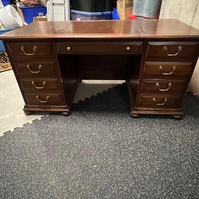 Sligh â€˜Saratoga Cherryâ€™ Pedestal Desk & Matching File/Writing Table (B2-RG)