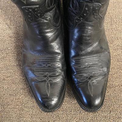 Three Pairs of Men's Cowboy Boots 9 1/2D, from Ryon's & More (DR-DW)