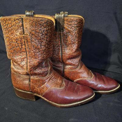 Three Pairs of Men's Cowboy Boots 9 1/2D, from Ryon's & More (DR-DW)