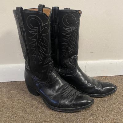 Three Pairs of Men's Cowboy Boots 9 1/2D, from Ryon's & More (DR-DW)