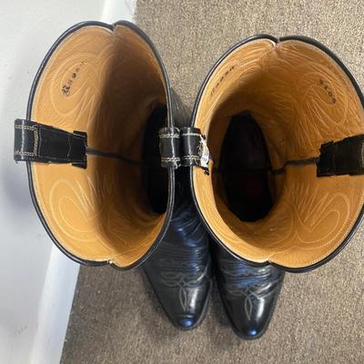 Three Pairs of Men's Cowboy Boots 9 1/2D, from Ryon's & More (DR-DW)