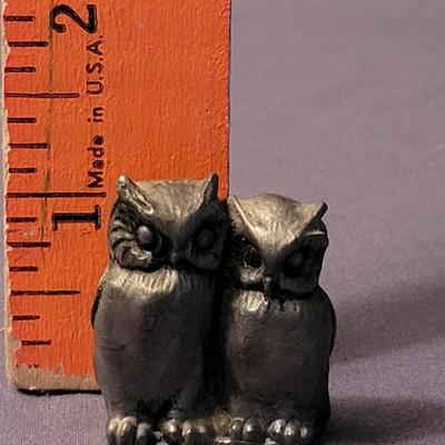 Sweet Brass Small Sculpture of a Pair of Owls Sitting Together