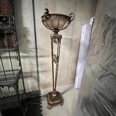 Antique Bronze Finish Iron Torchiere Lamp (B2-RG)