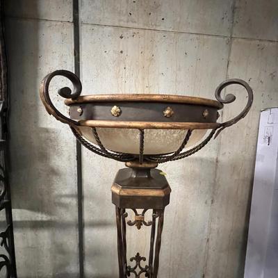 Antique Bronze Finish Iron Torchiere Lamp (B2-RG)