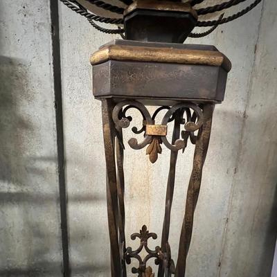 Antique Bronze Finish Iron Torchiere Lamp (B2-RG)