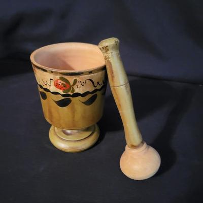 Decorative Pitchers and a Mortar & Pestle (DR-DW)
