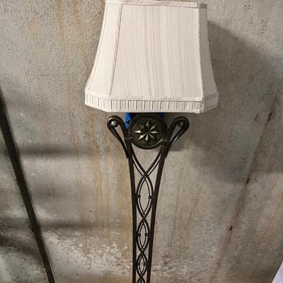 Wall Hanging Metal Sconce Style Lamp (B2-RG)