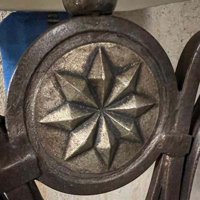 Wall Hanging Metal Sconce Style Lamp (B2-RG)