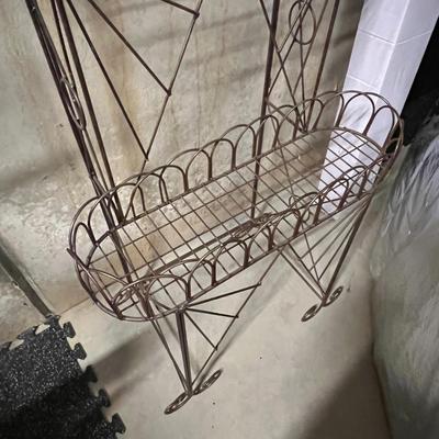 Two Tiered Iron Metal Plant Stand (B2-RG)