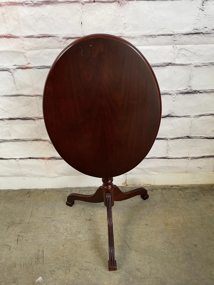 Bombay Company Small Oval Tilt Top Table