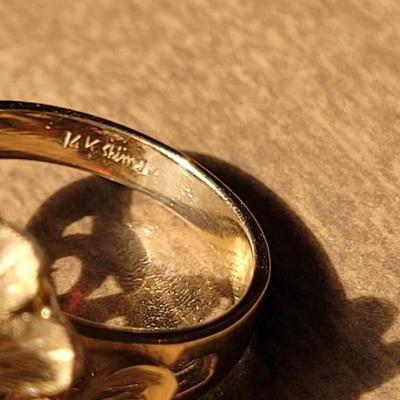 14k Gold and Garnet Flower Ring
