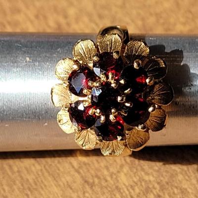 14k Gold and Garnet Flower Ring