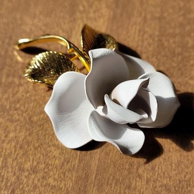 Floral & Flower Brooches