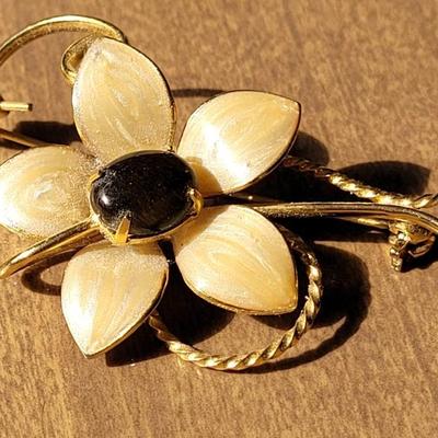 Floral & Flower Brooches
