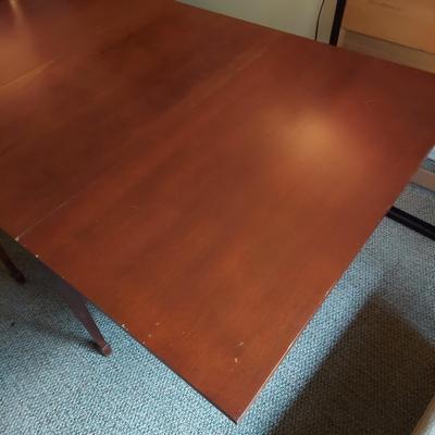 Drop Leaf Dining Table (B2-BBL)