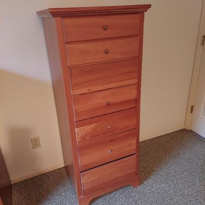 Tall Dresser w/ Seven Dove Tailed Drawers (B3-BBL)