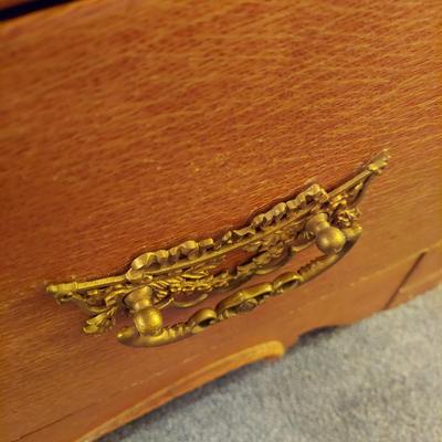 Antique Solid Wood Dresser (D-BBL)