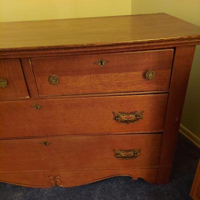 Antique Solid Wood Dresser (D-BBL)