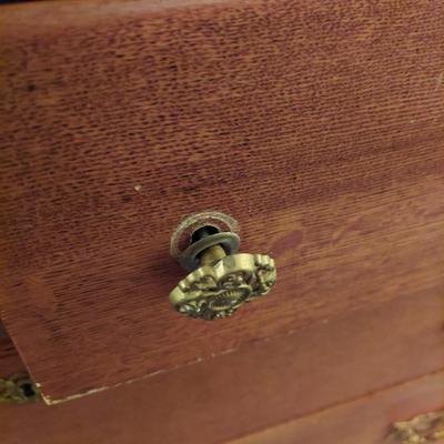 Antique Solid Wood Dresser (D-BBL)