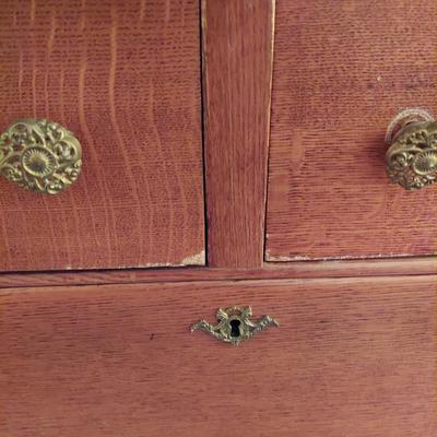Antique Solid Wood Dresser (D-BBL)
