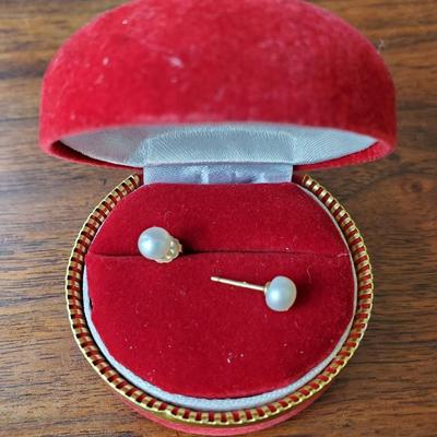 Small pearl stud earrings